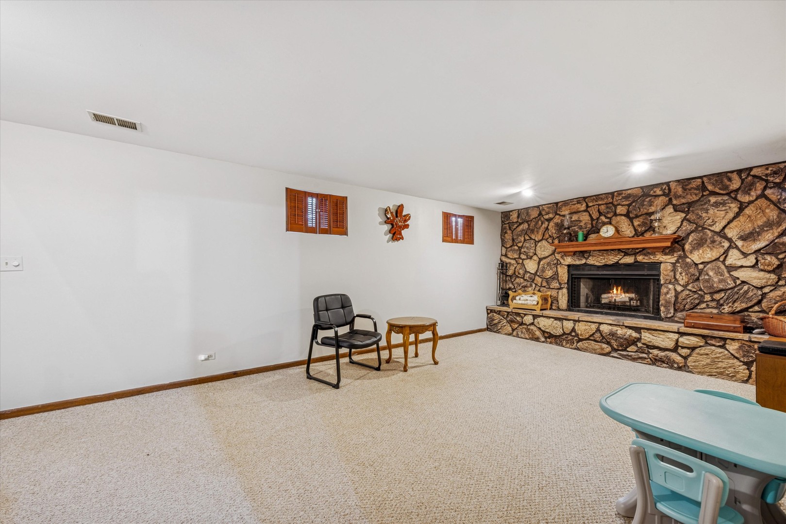 33W208 Bonnie Street, St. Charles, IL 60174