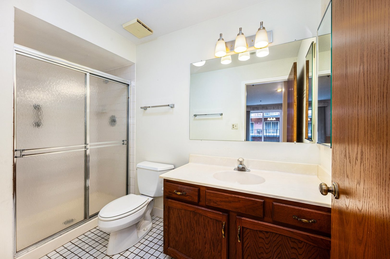 127 Acacia Circle #304, Indian Head Park, IL 60525