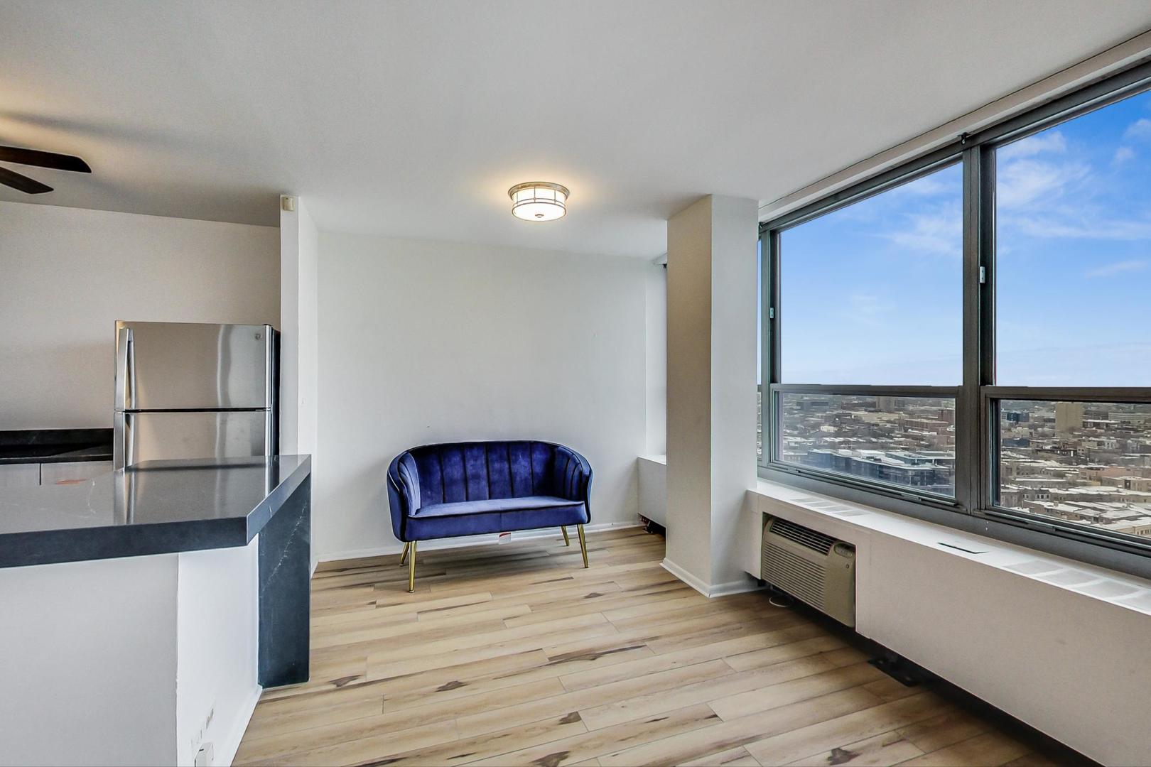 3550 N Lake Shore Drive #2728, Chicago, IL 60657