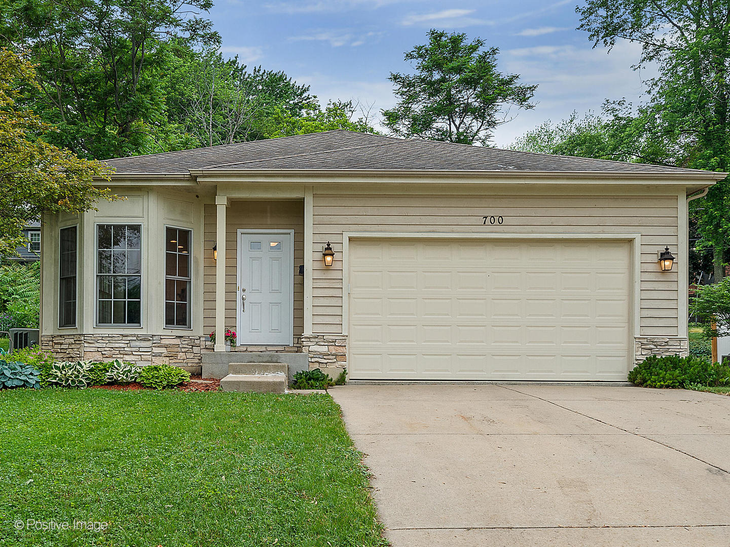 700 N Summit Street, Wheaton, IL 60187