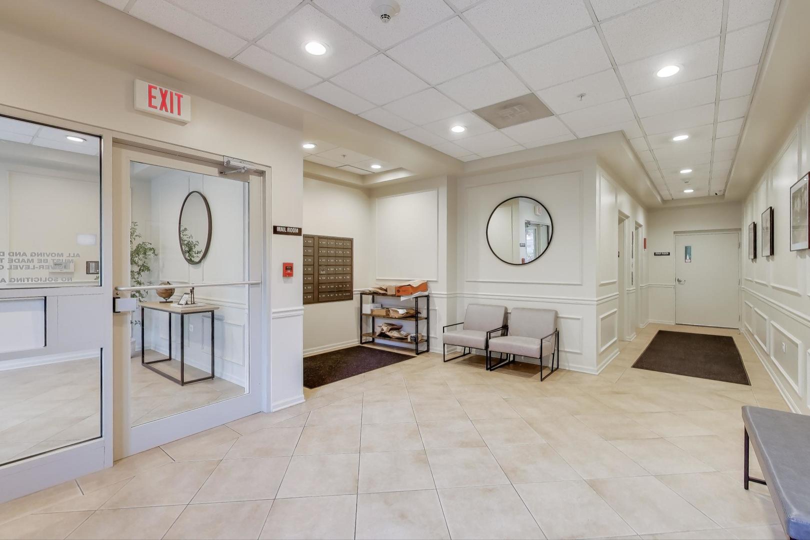 370 S WESTERN Avenue #505, Des Plaines, IL 60016