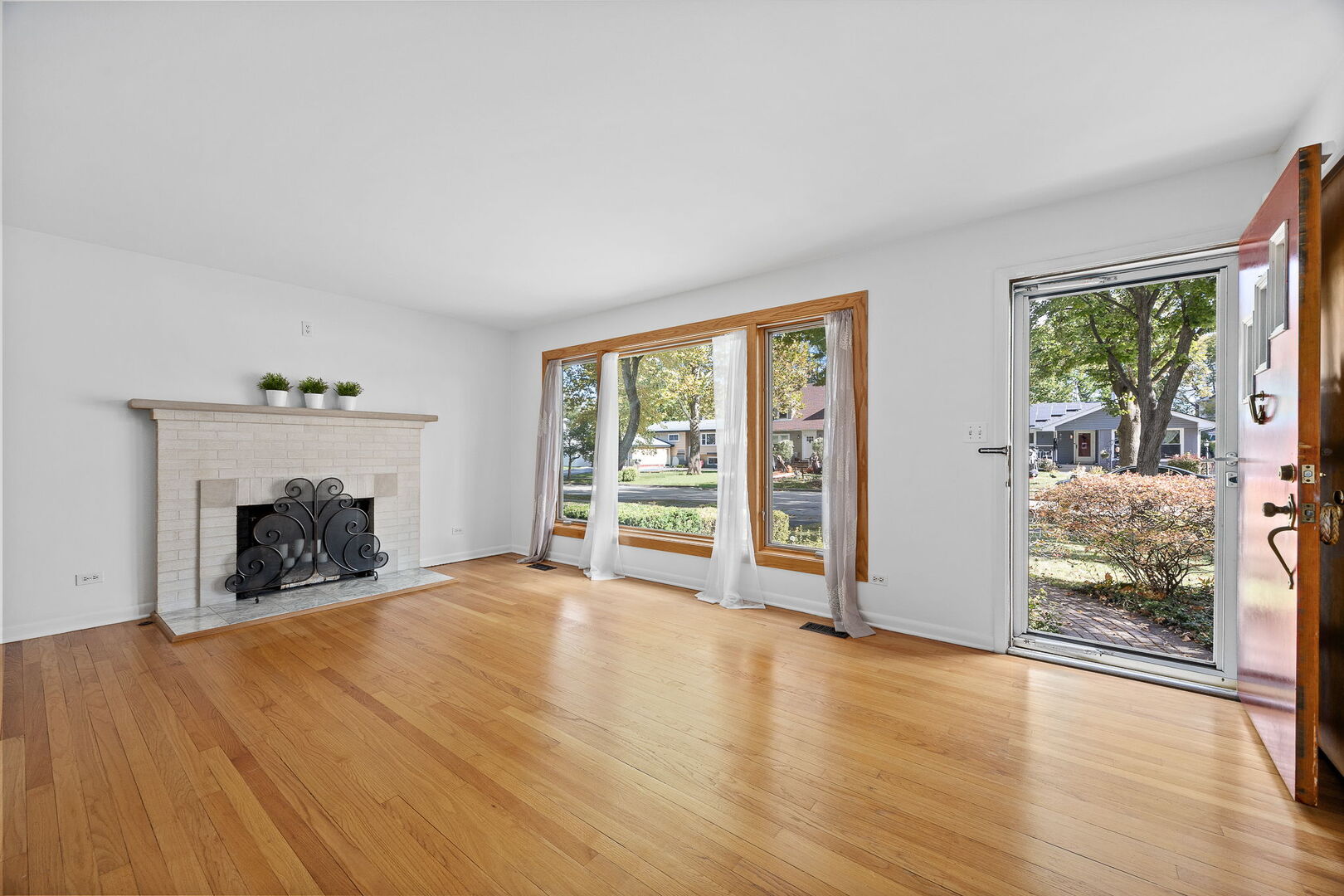 338 S Highland Avenue, Lombard, IL 60148