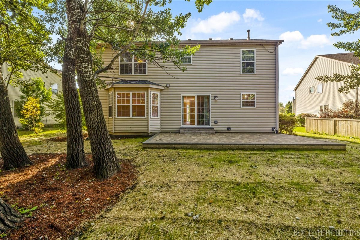 438 W Meadow Mist Lane, Round Lake, IL 60073