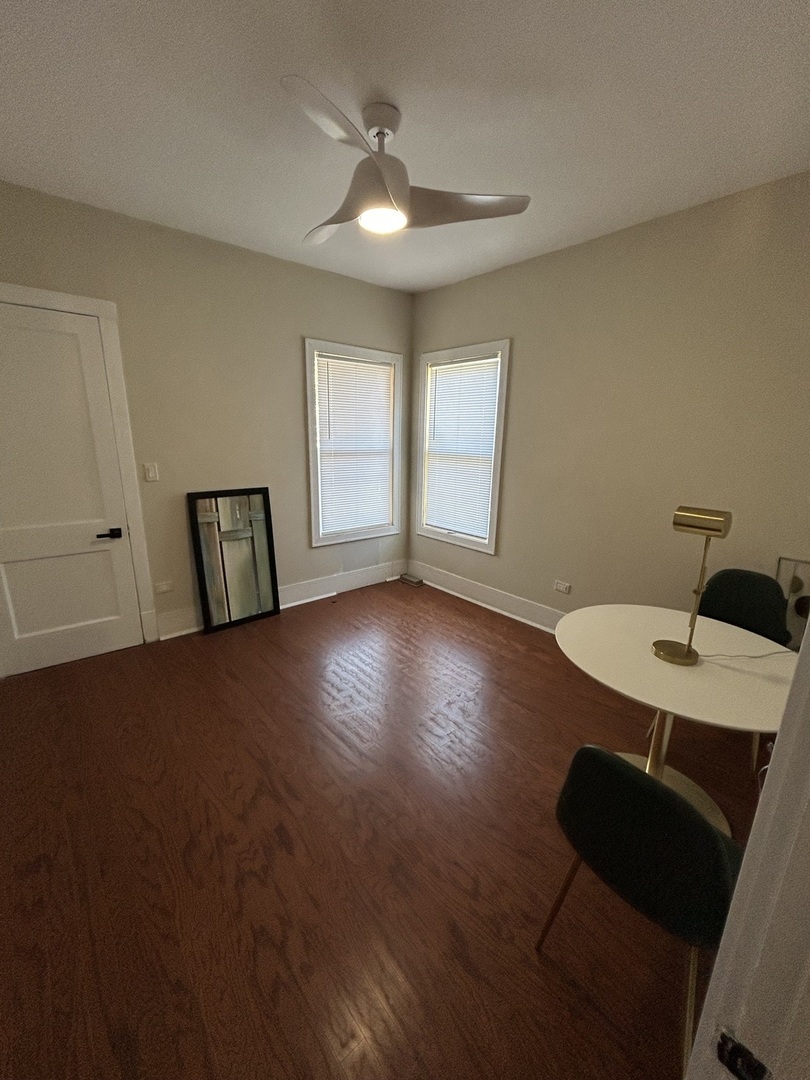 5915 W Iowa Street, Chicago, IL 60651