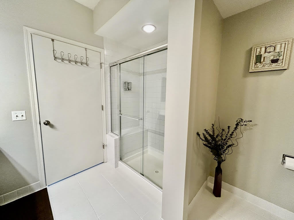 1675 Mill Street #302, Des Plaines, IL 60016