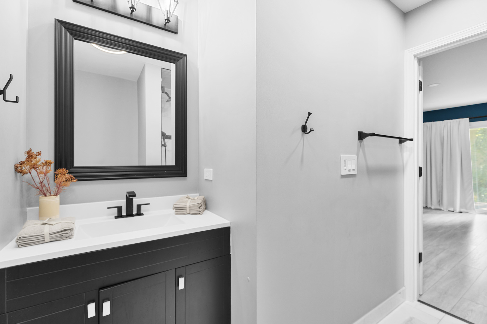 53 Samuel Drive, Streamwood, IL 60107