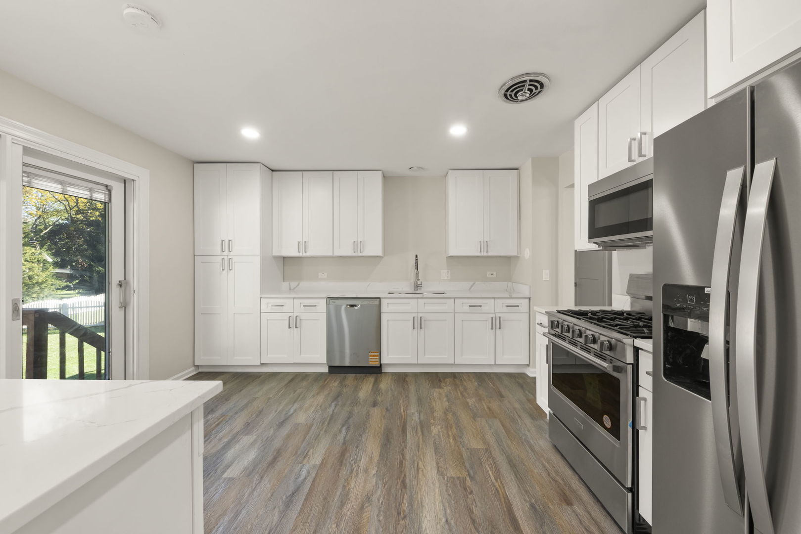 1000 59th Street, Lisle, IL 60532