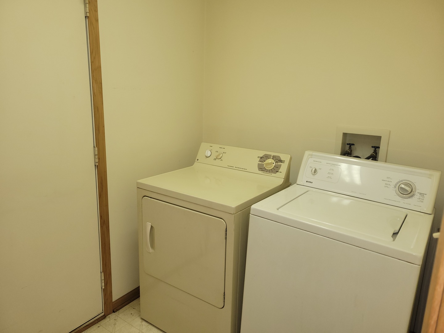 17237 Arrow Head Drive, Lockport, IL 60441