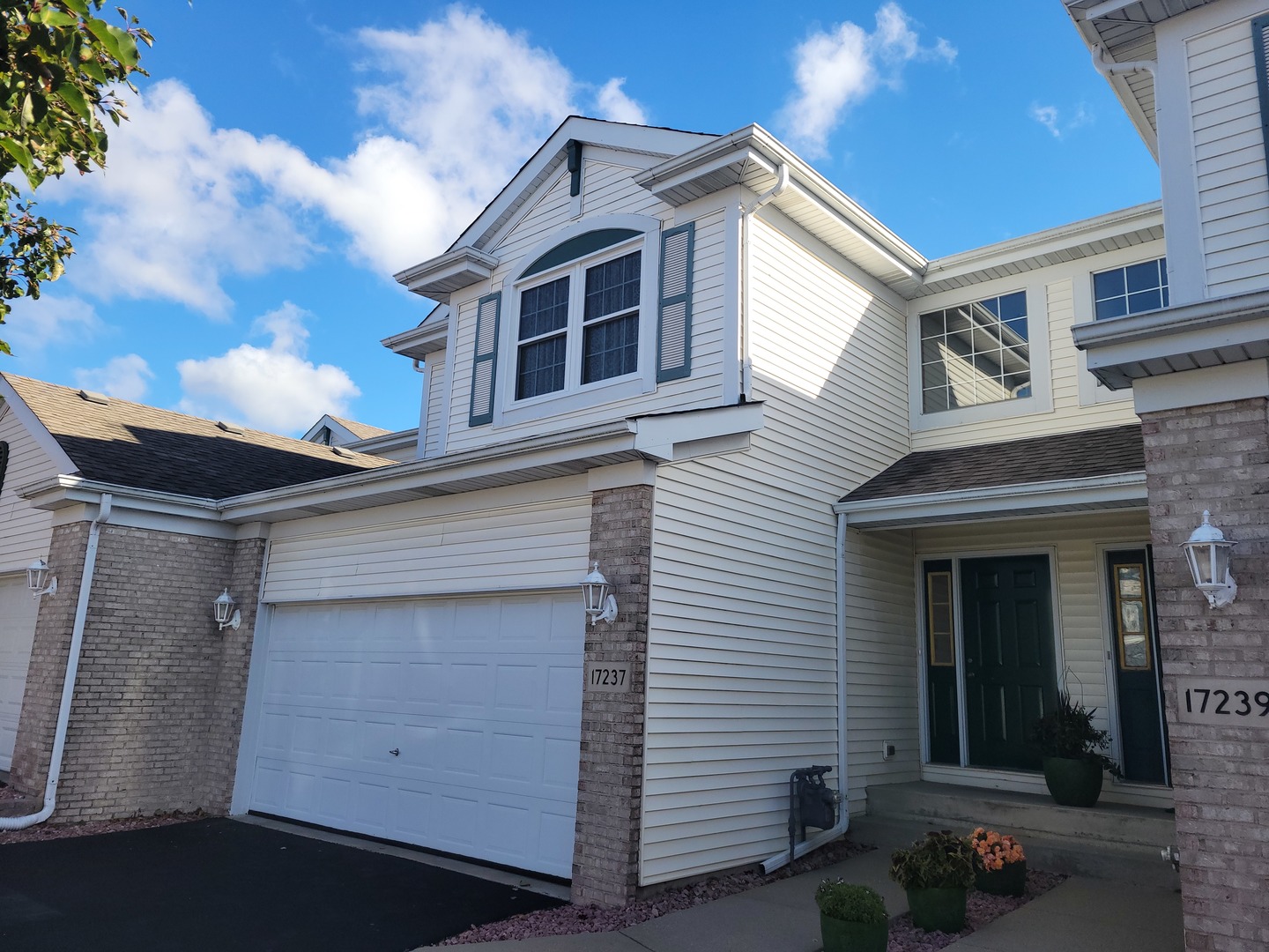 17237 Arrow Head Drive, Lockport, IL 60441