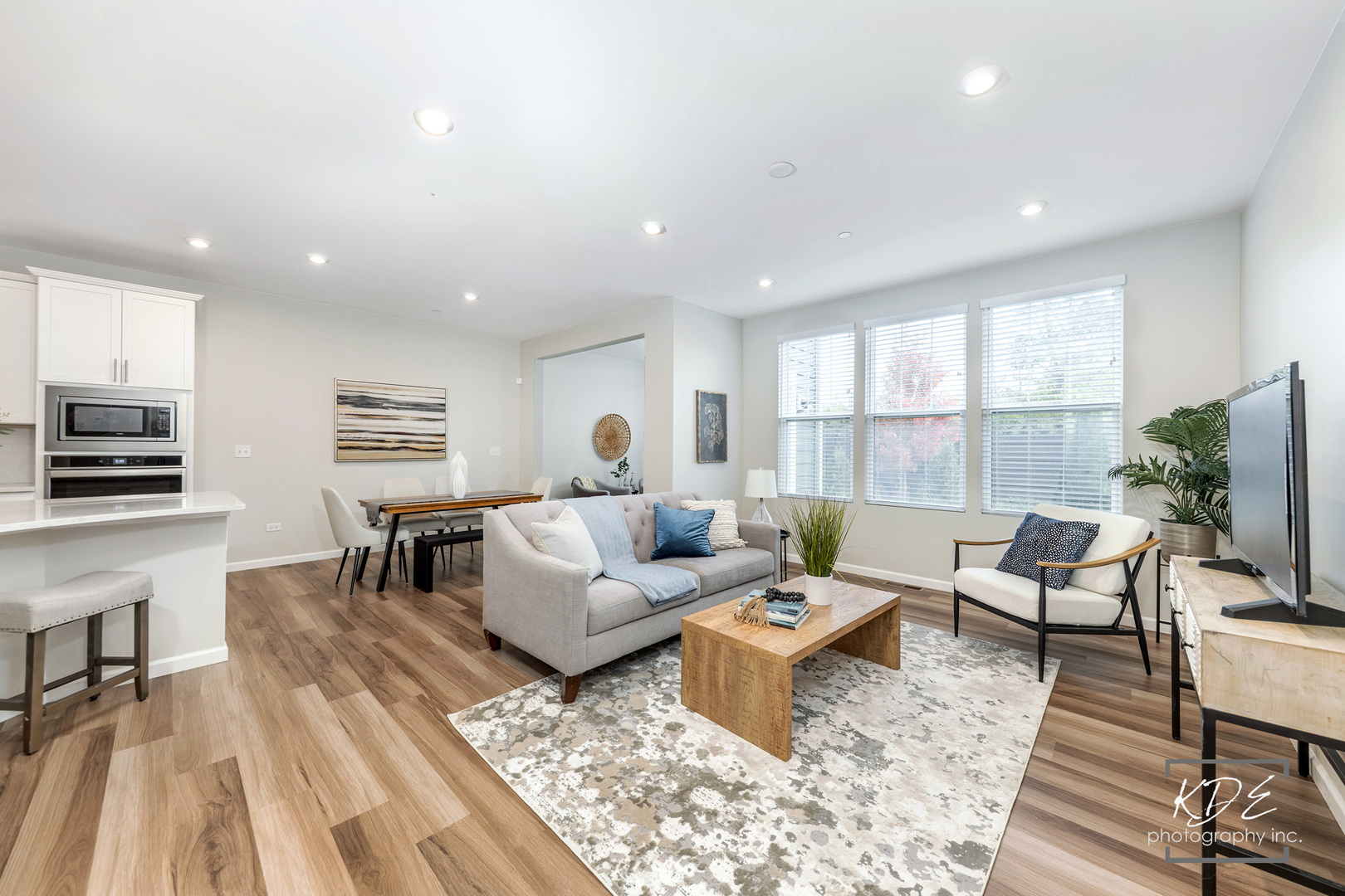 2110 Weatherbee Lane, Naperville, IL 60563