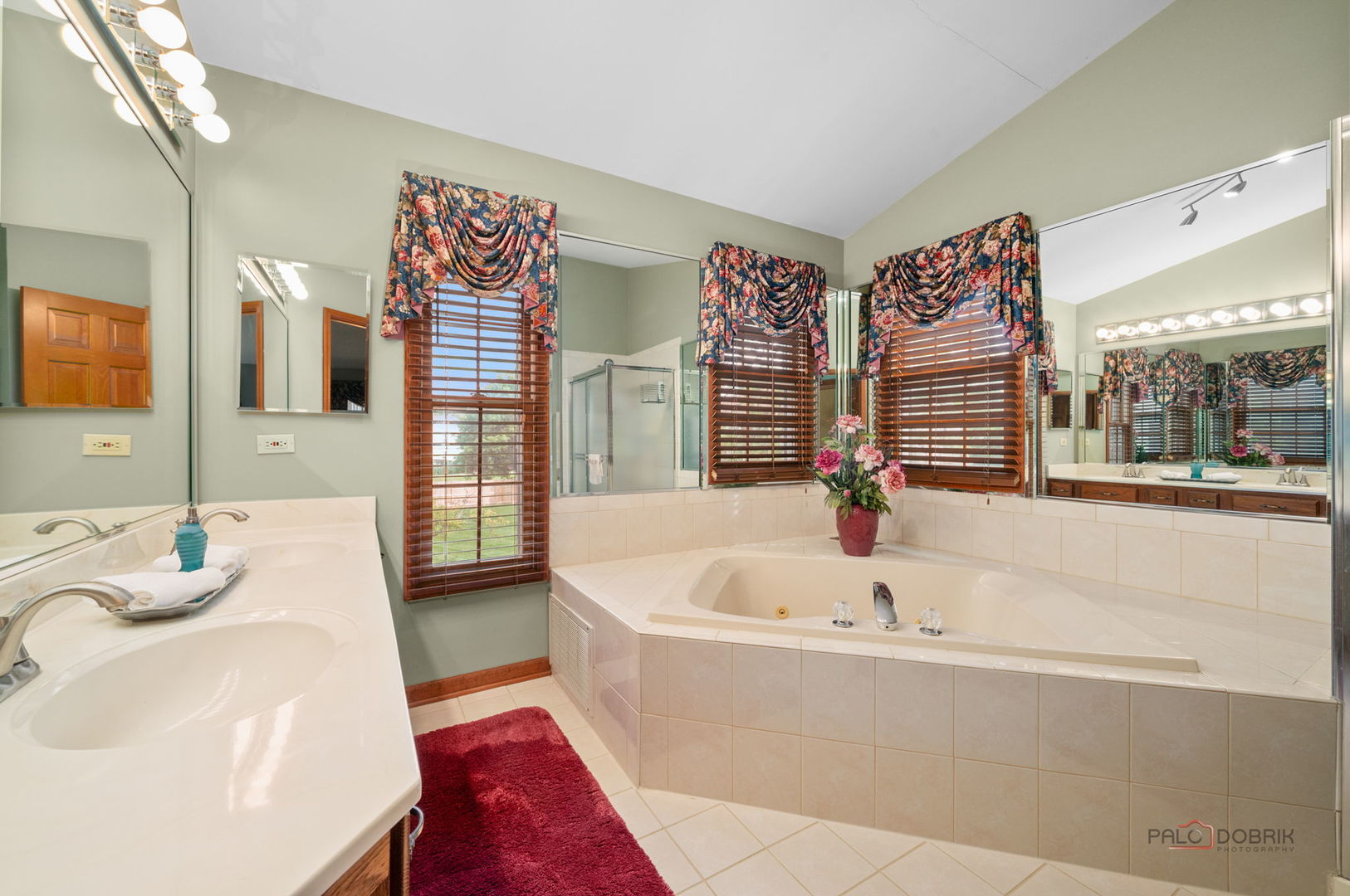 5140 Landers Drive, Hoffman Estates, IL 60192