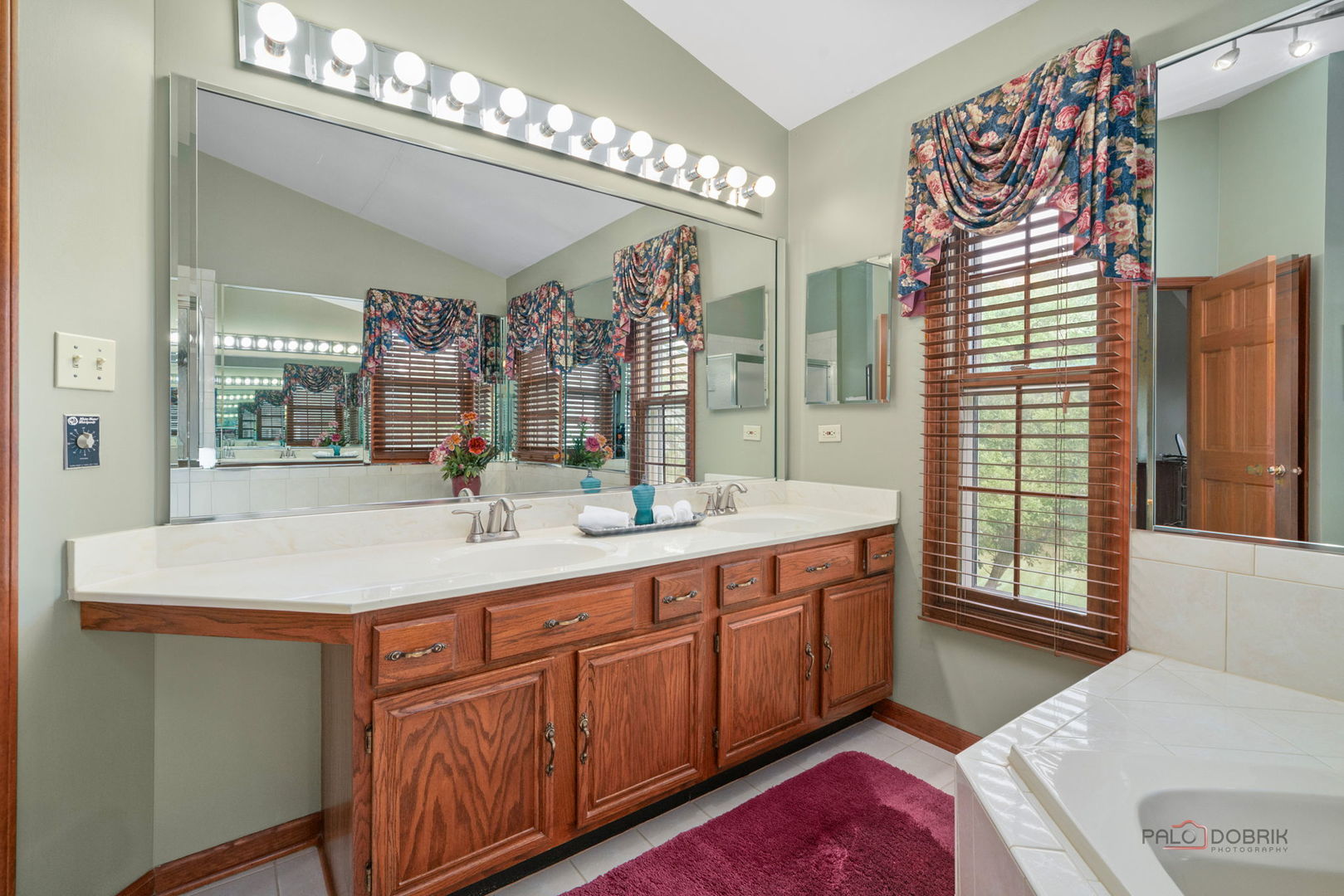 5140 Landers Drive, Hoffman Estates, IL 60192