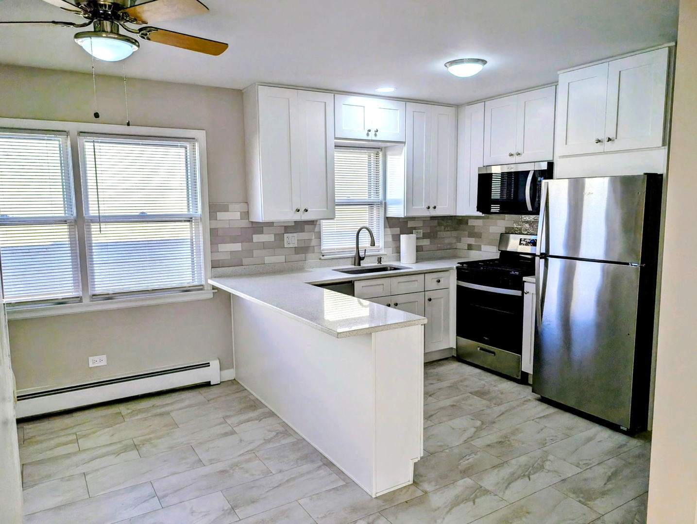 5916 W Montrose Avenue #2S, Chicago, IL 60634