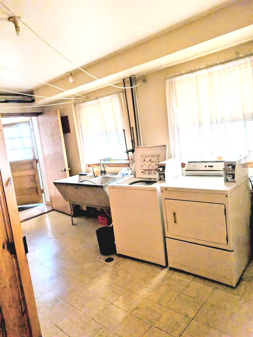 5916 W Montrose Avenue #2S, Chicago, IL 60634