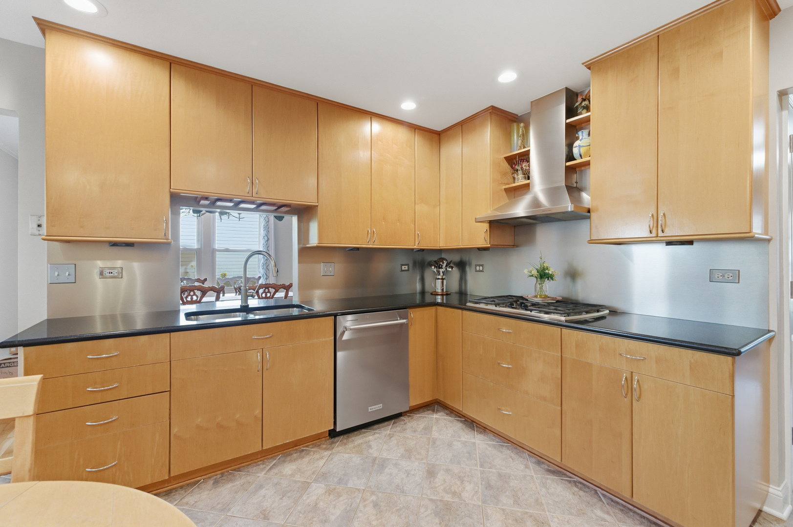 1022 Tennessee Lane, Elk Grove Village, IL 60007