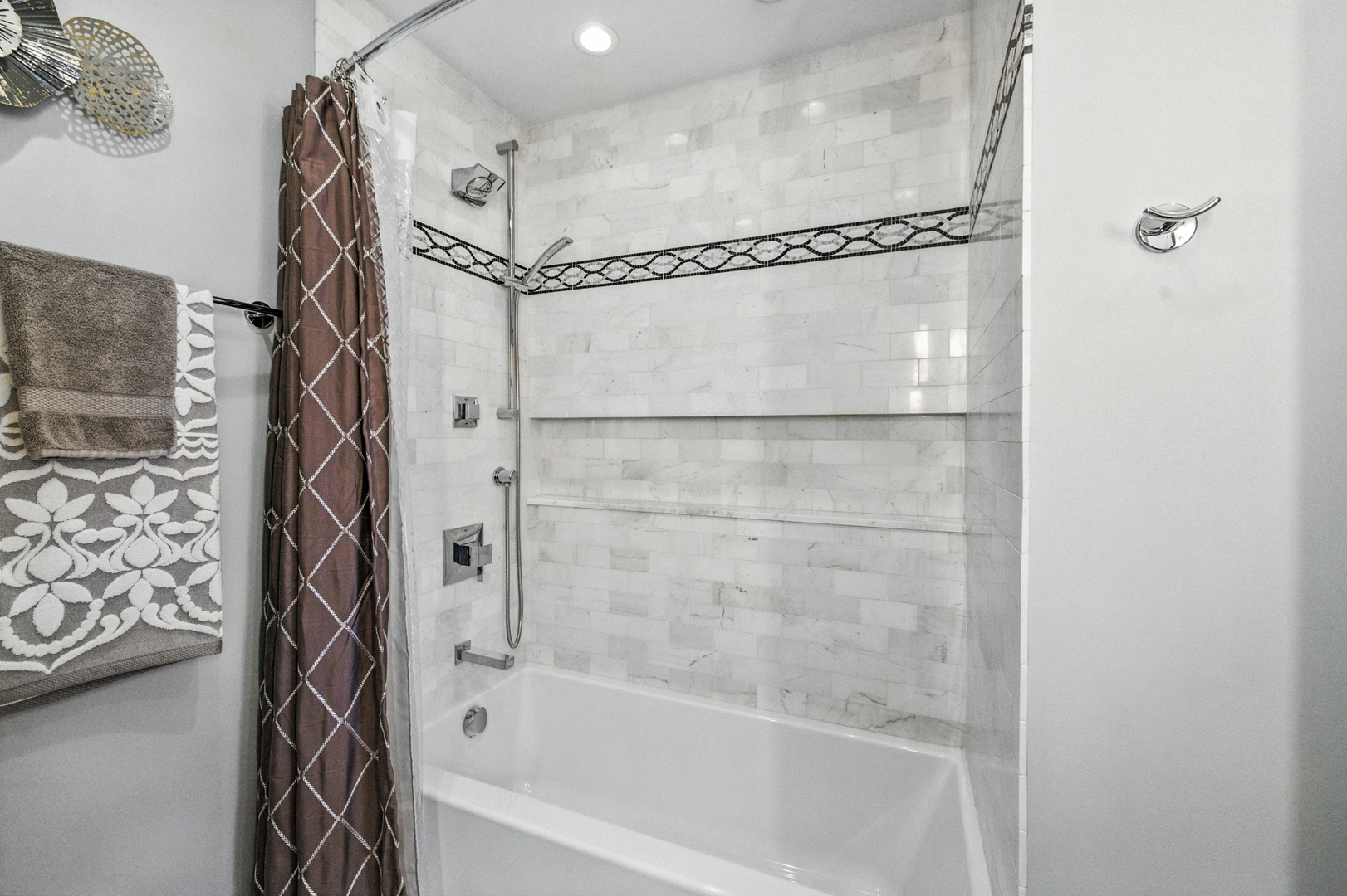 1022 Tennessee Lane, Elk Grove Village, IL 60007