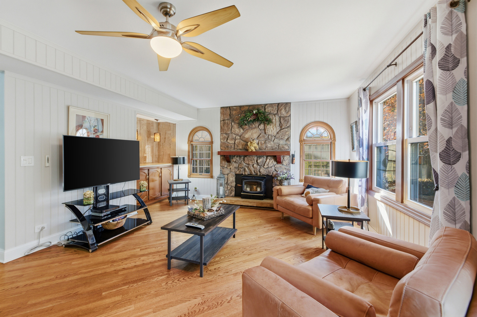 1022 Tennessee Lane, Elk Grove Village, IL 60007