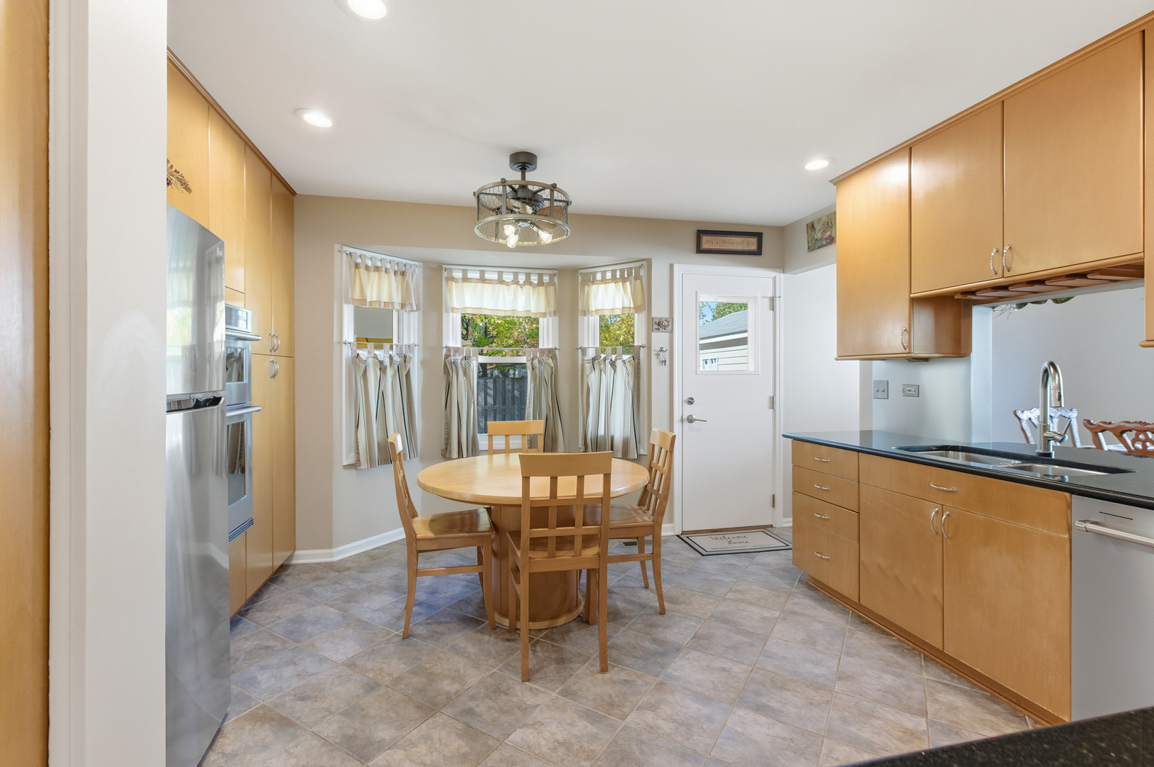 1022 Tennessee Lane, Elk Grove Village, IL 60007