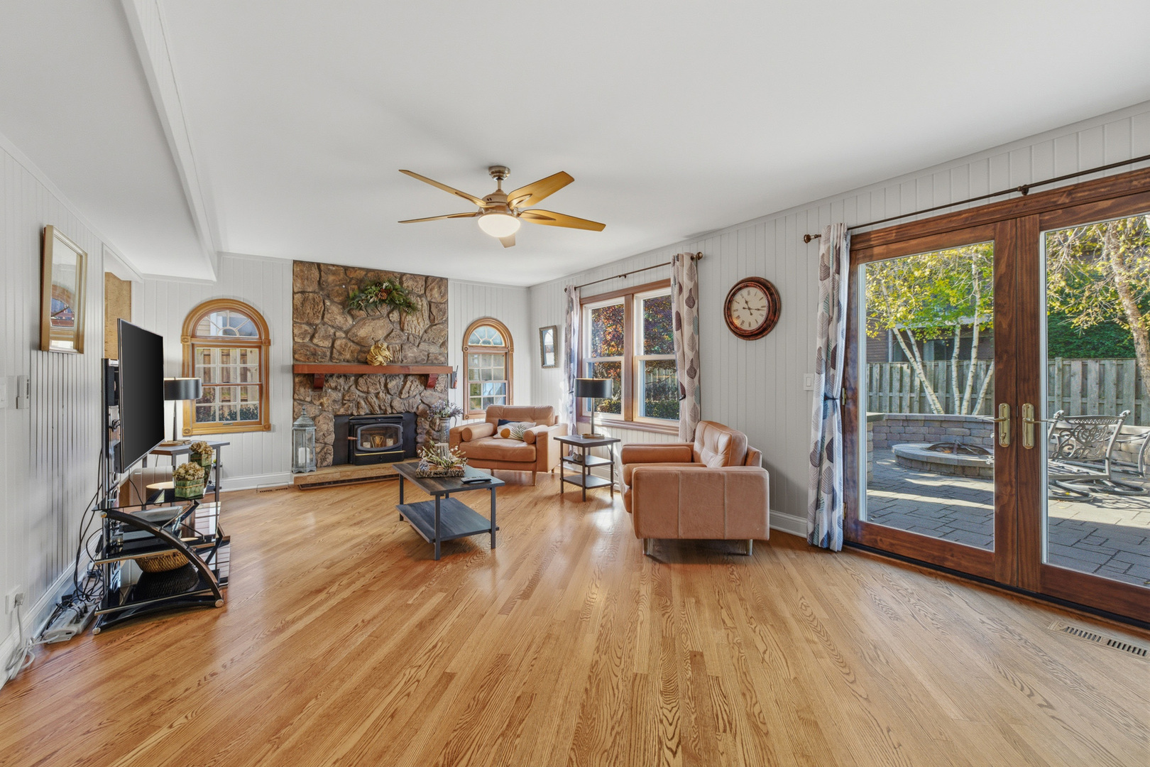 1022 Tennessee Lane, Elk Grove Village, IL 60007