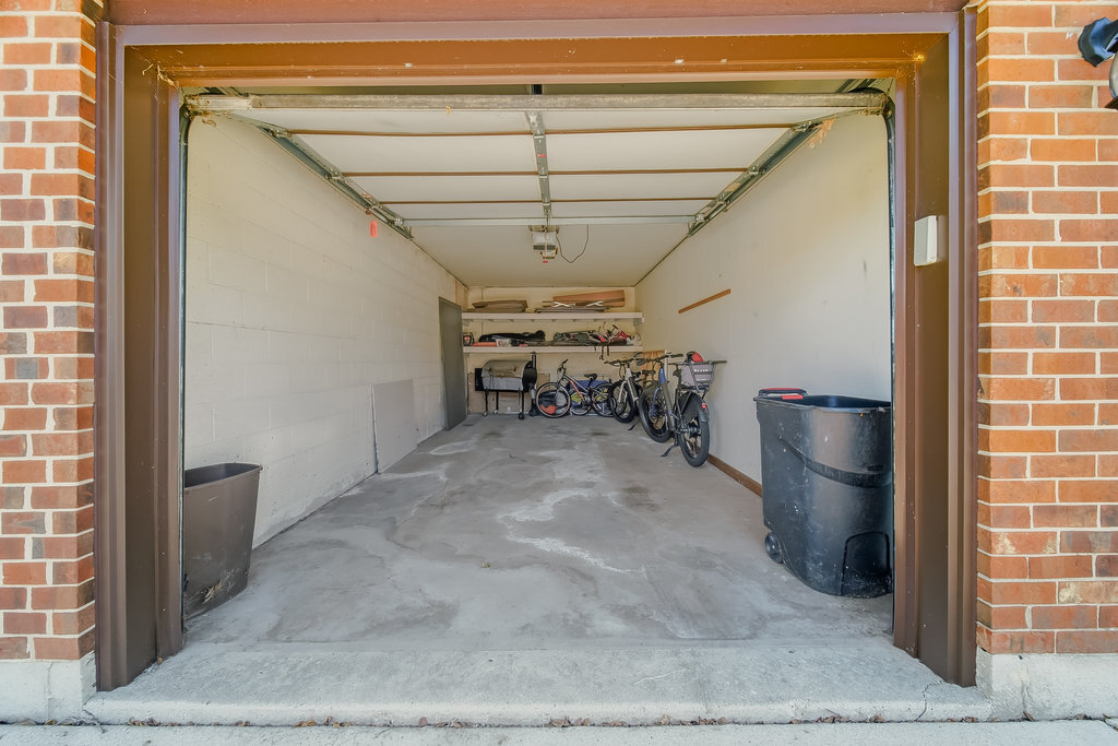 90 Golfview Lane #D, Frankfort, IL 60423