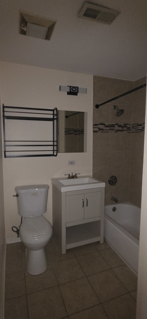 5742 S King Drive #3, Chicago, IL 60637