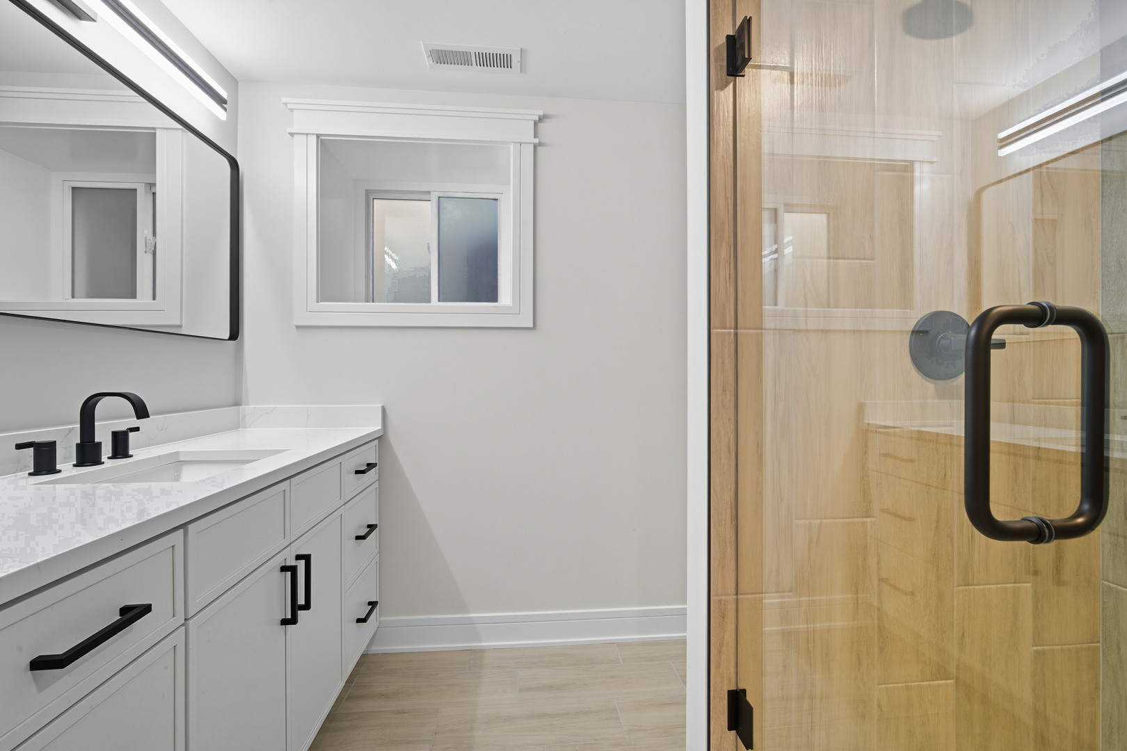 6109 W Berenice Avenue, Chicago, IL 60634