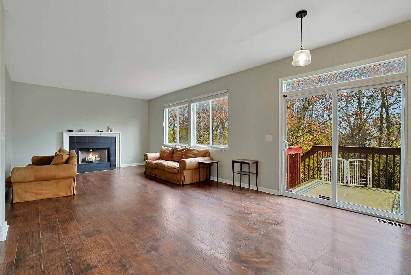 Round Lake, IL 60073