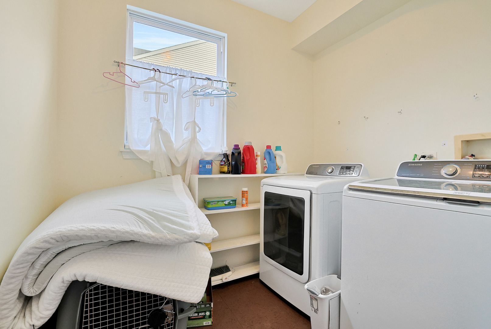 Round Lake, IL 60073