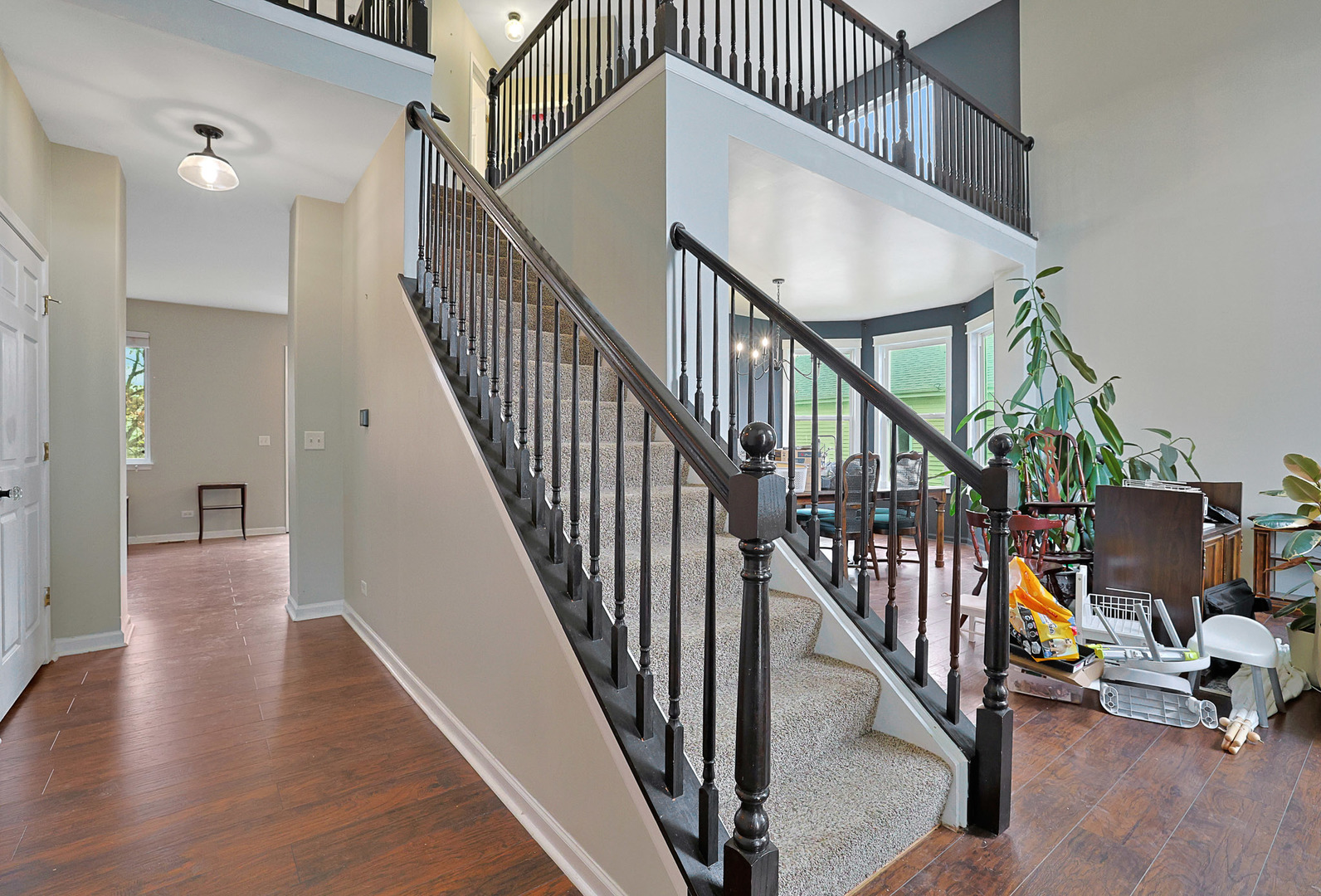 Round Lake, IL 60073