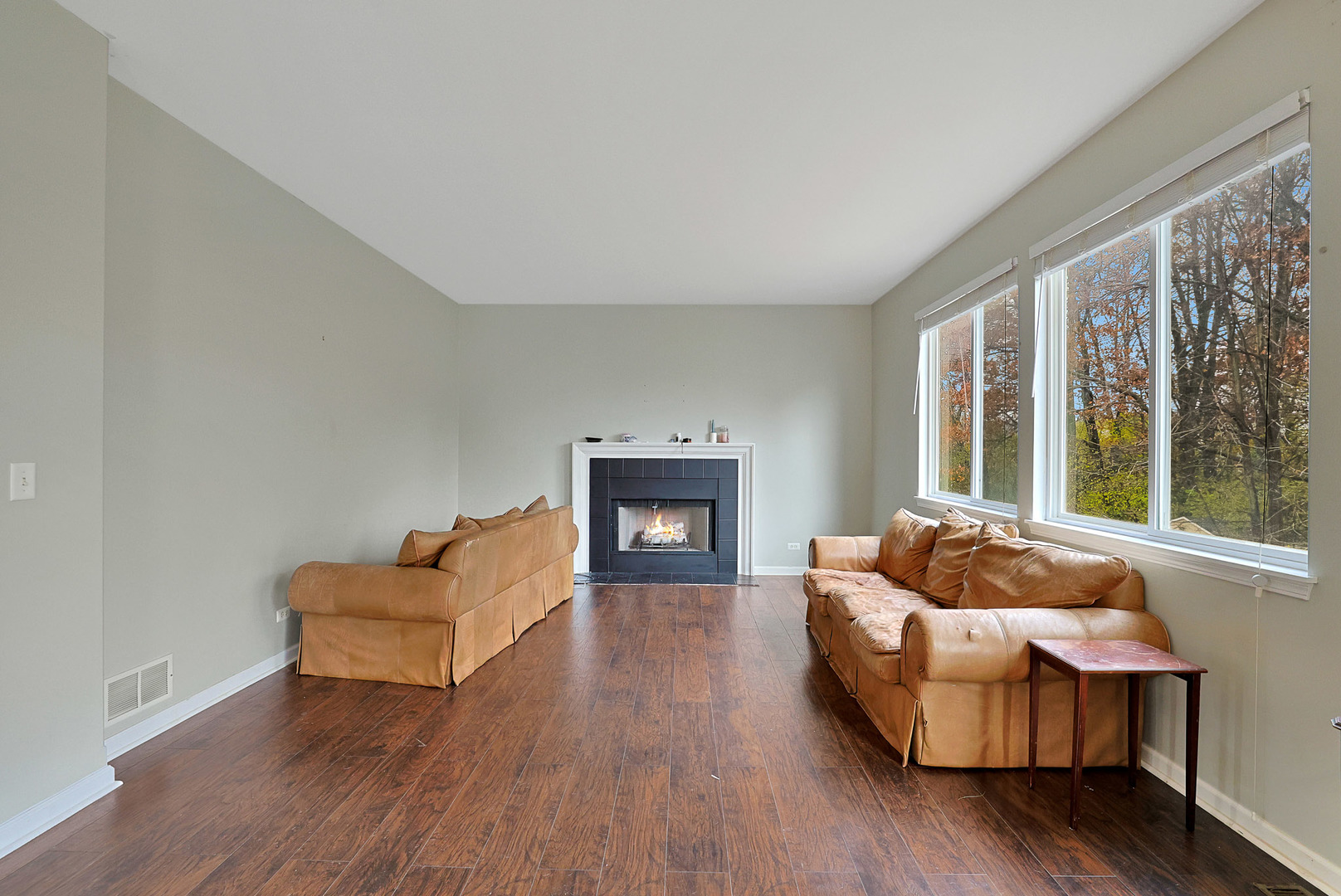 Round Lake, IL 60073