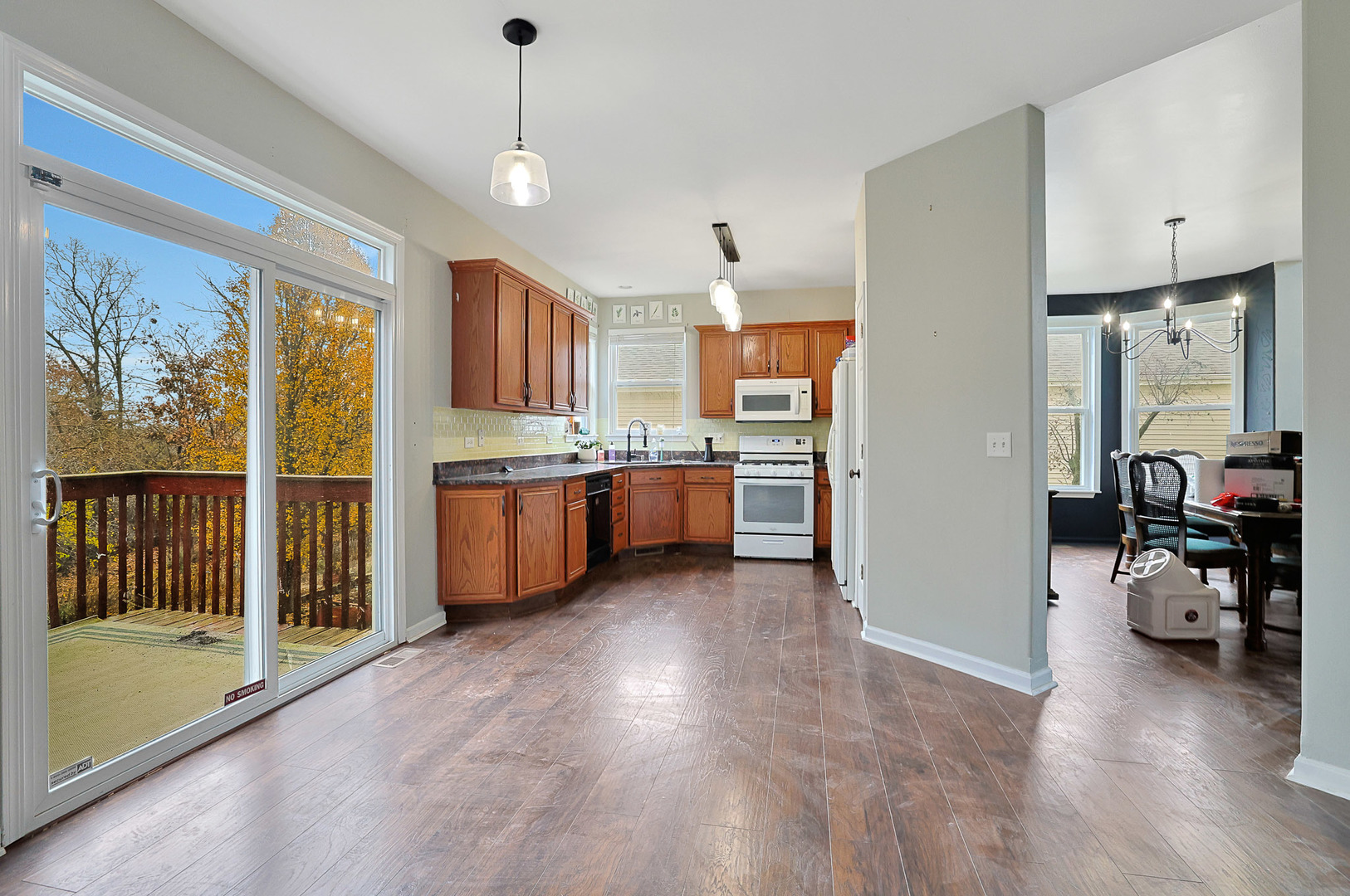 Round Lake, IL 60073