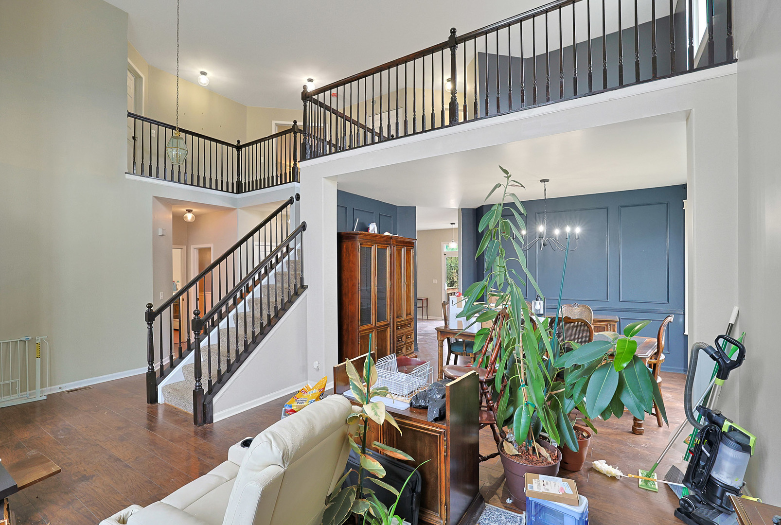 Round Lake, IL 60073