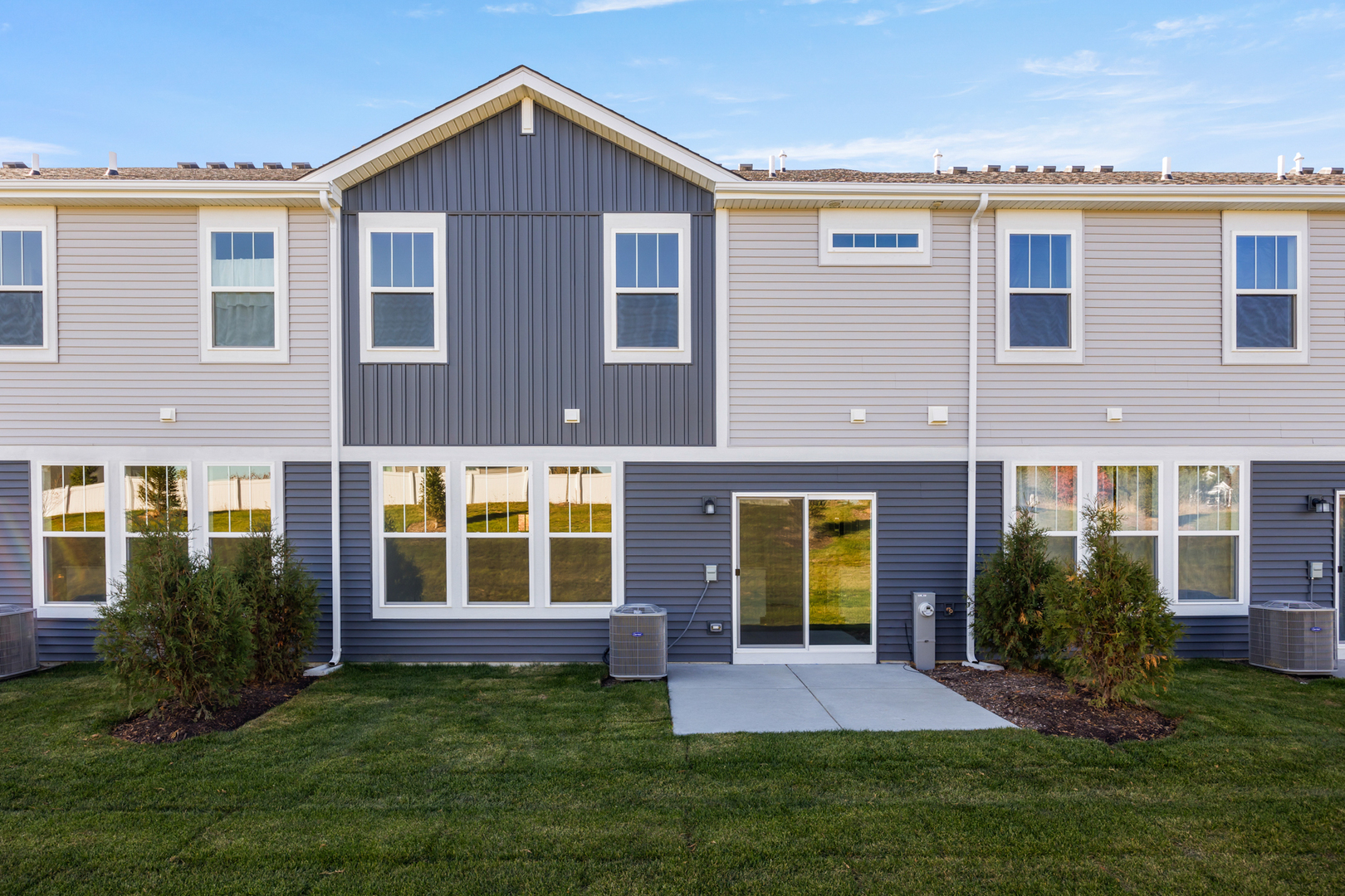 678 Cassia Court, Crystal Lake, IL 60012