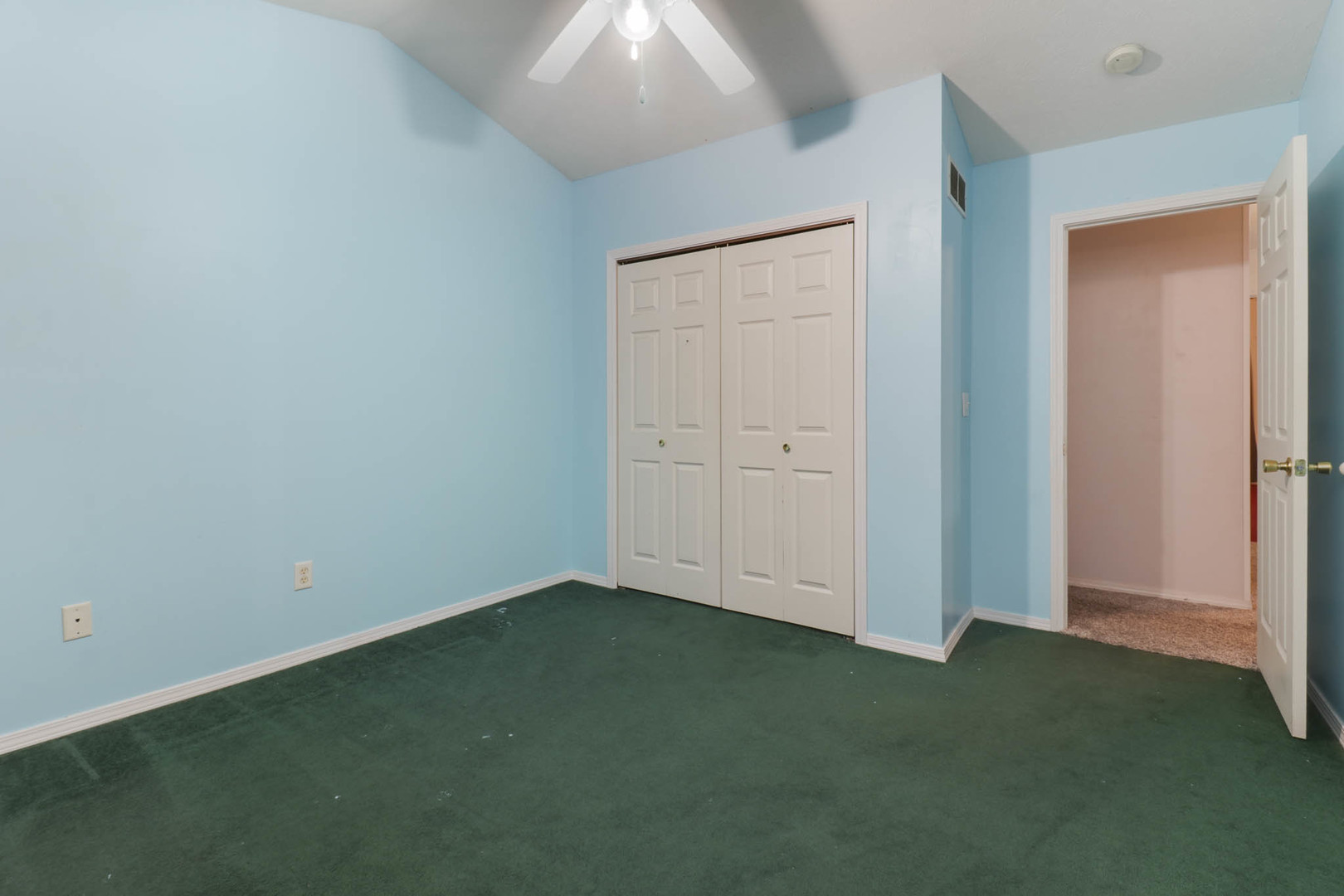 1121 Doral Drive, Bloomington, IL 61701