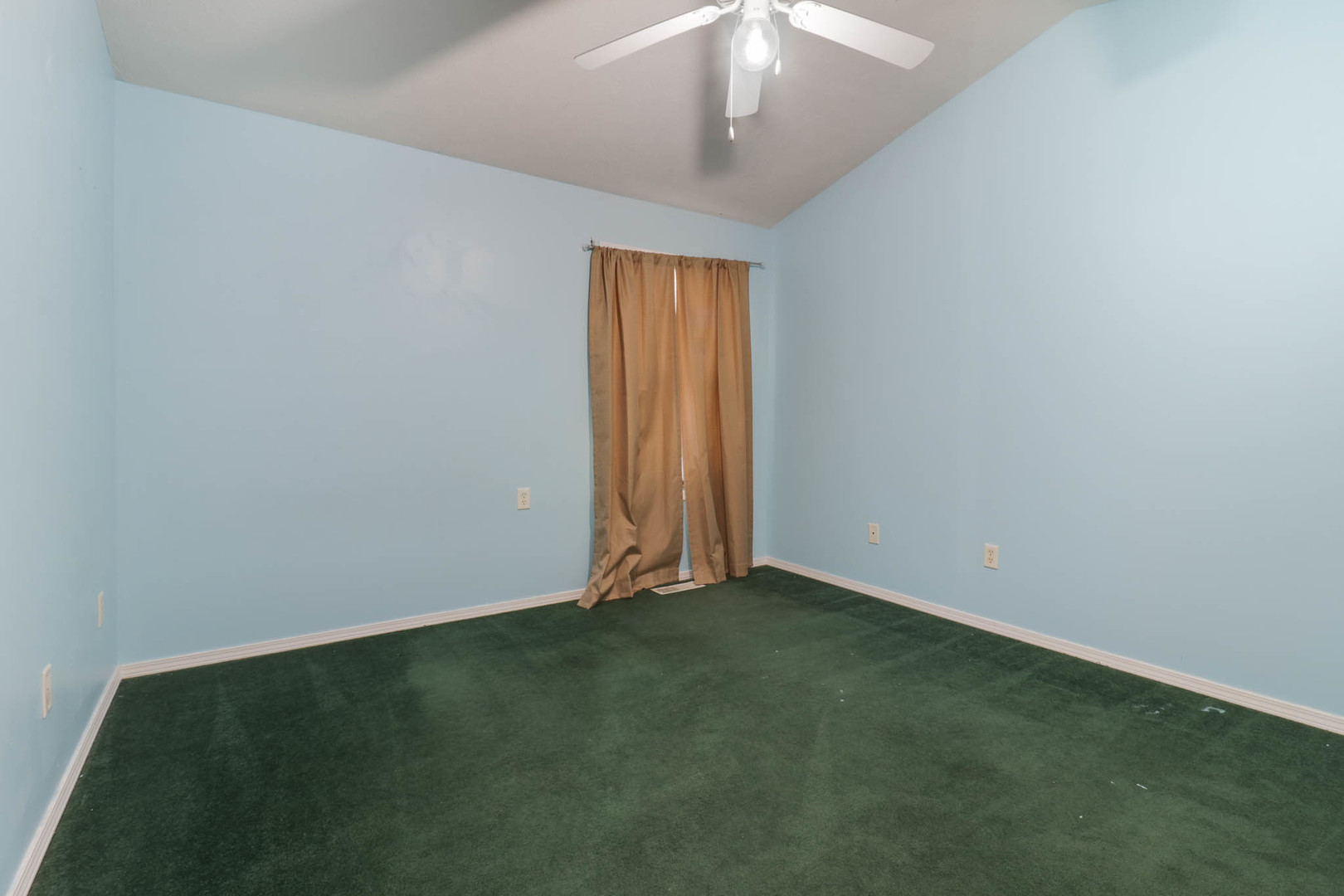 1121 Doral Drive, Bloomington, IL 61701