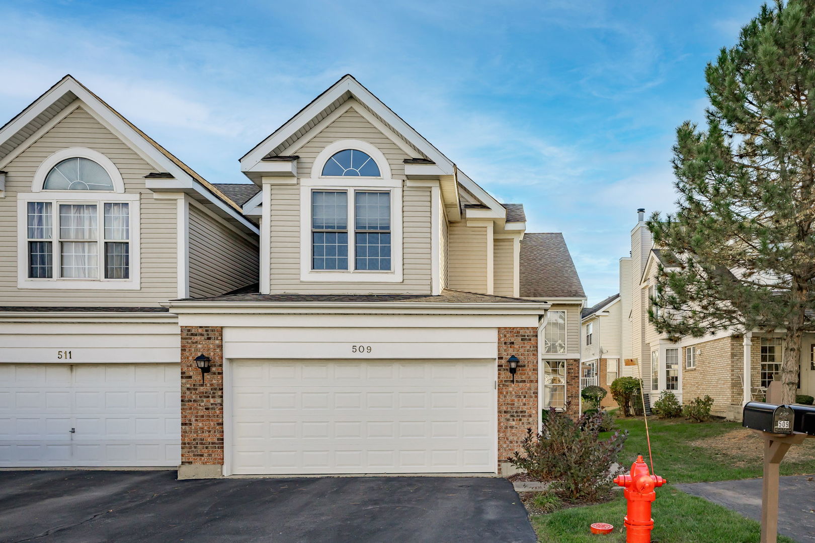 509 Citadel Circle, Westmont, IL 60559