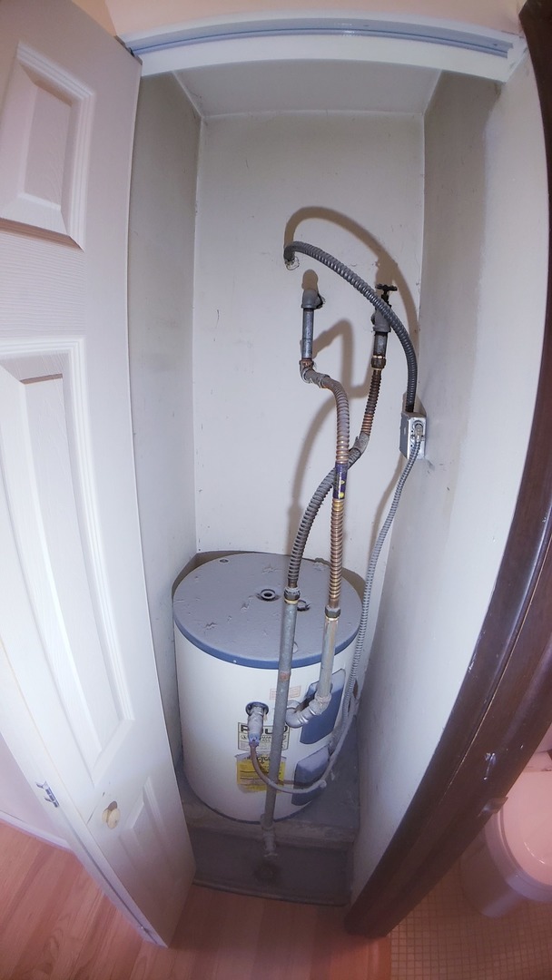 336 Lathrop Avenue #306, Forest Park, IL 60130