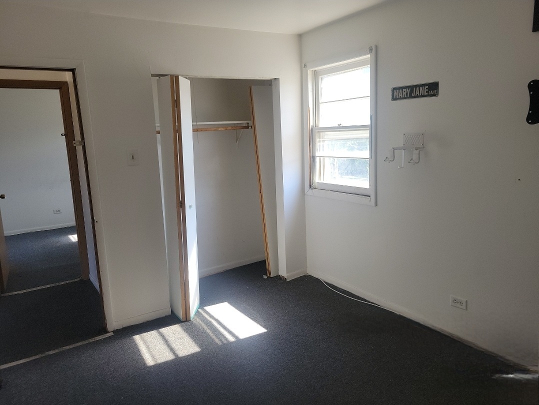 2100 S 14th Avenue, Broadview, IL 60155