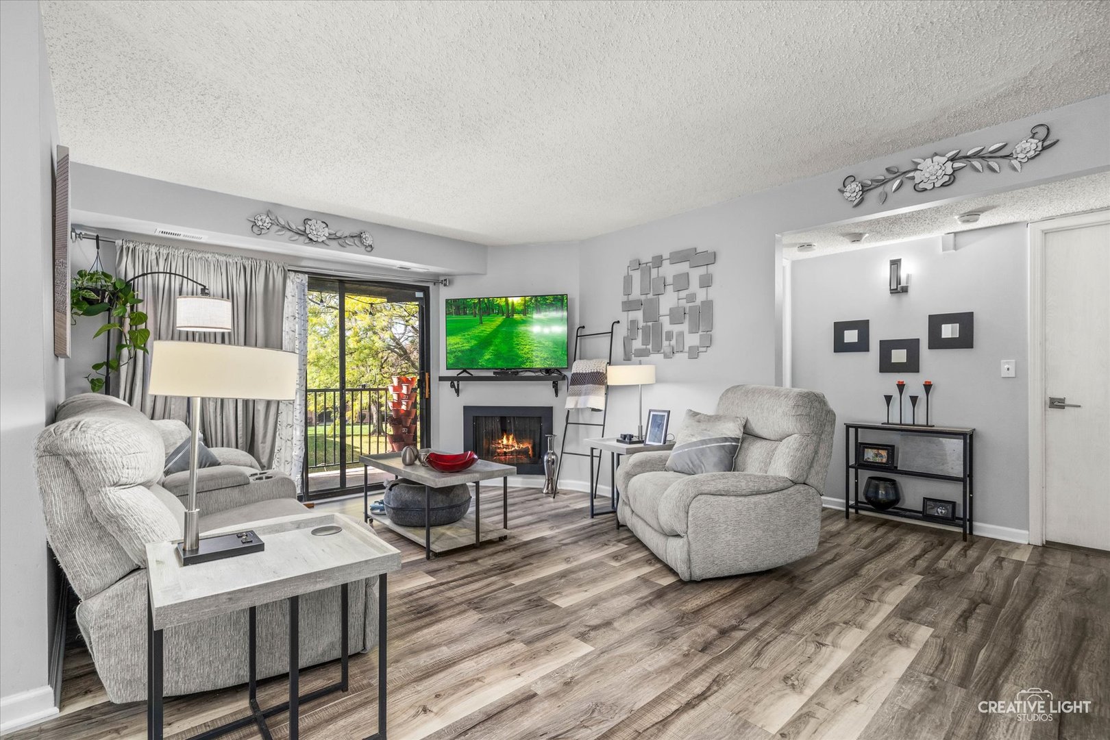 2220 Wharf Drive #1906, Woodridge, IL 60517