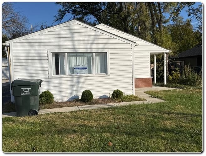 2810 Lexington Drive, Hazel Crest, IL 60429