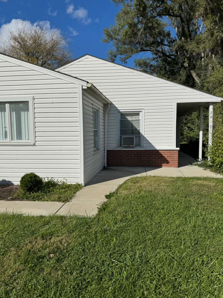 2810 Lexington Drive, Hazel Crest, IL 60429