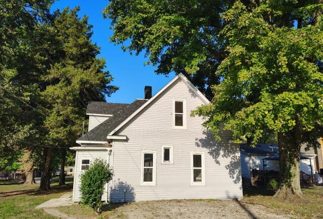 110 N 1st Street, Vandalia, IL 62471