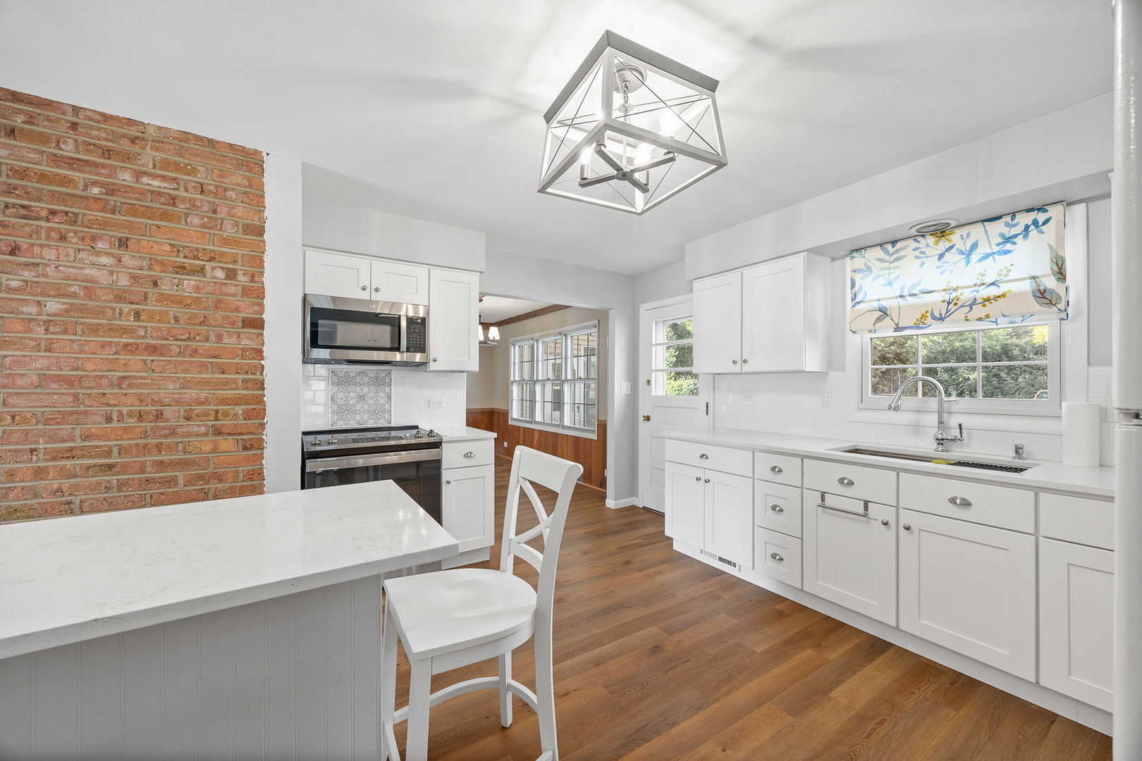 462 Fairview Avenue, Glen Ellyn, IL 60137