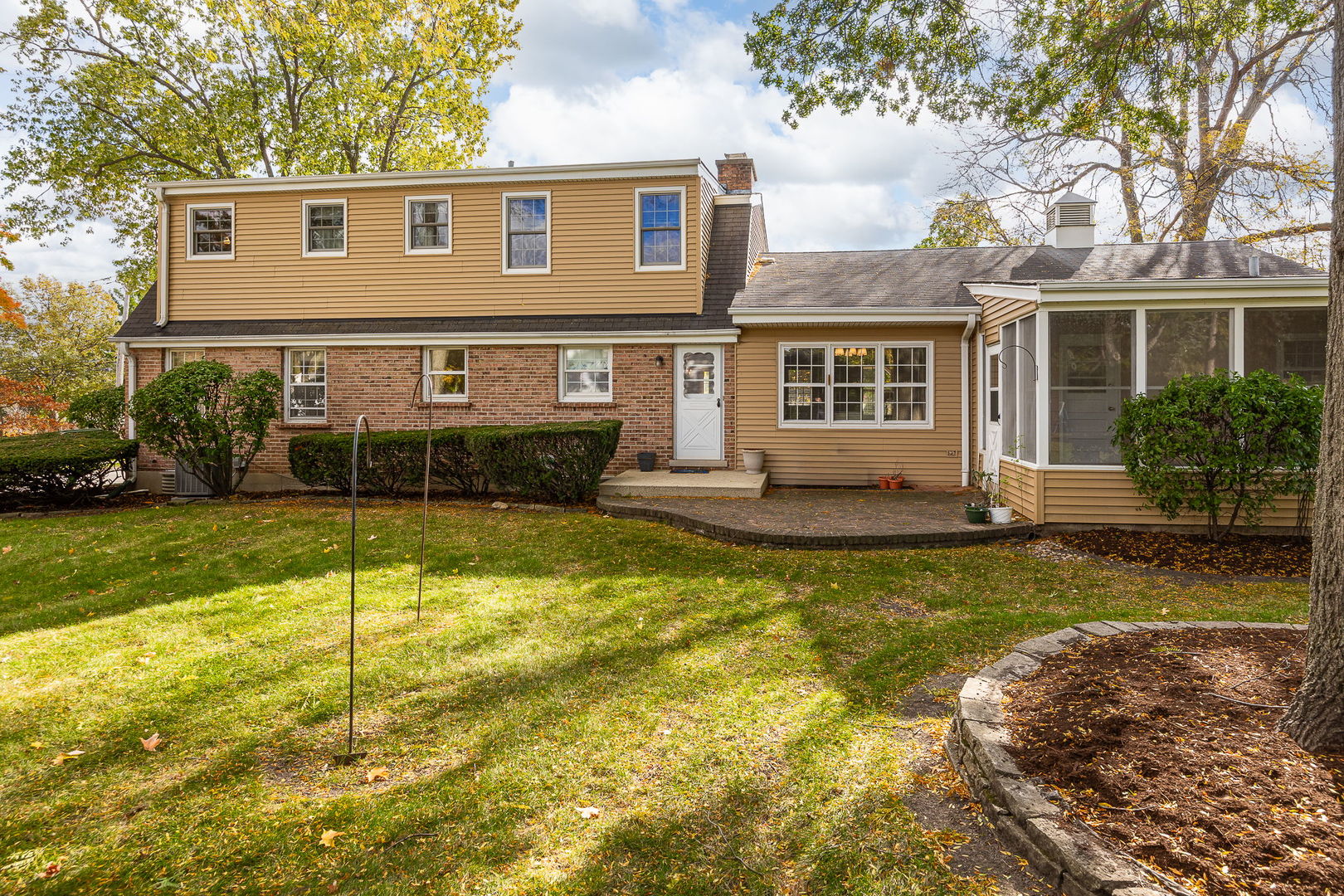 462 Fairview Avenue, Glen Ellyn, IL 60137