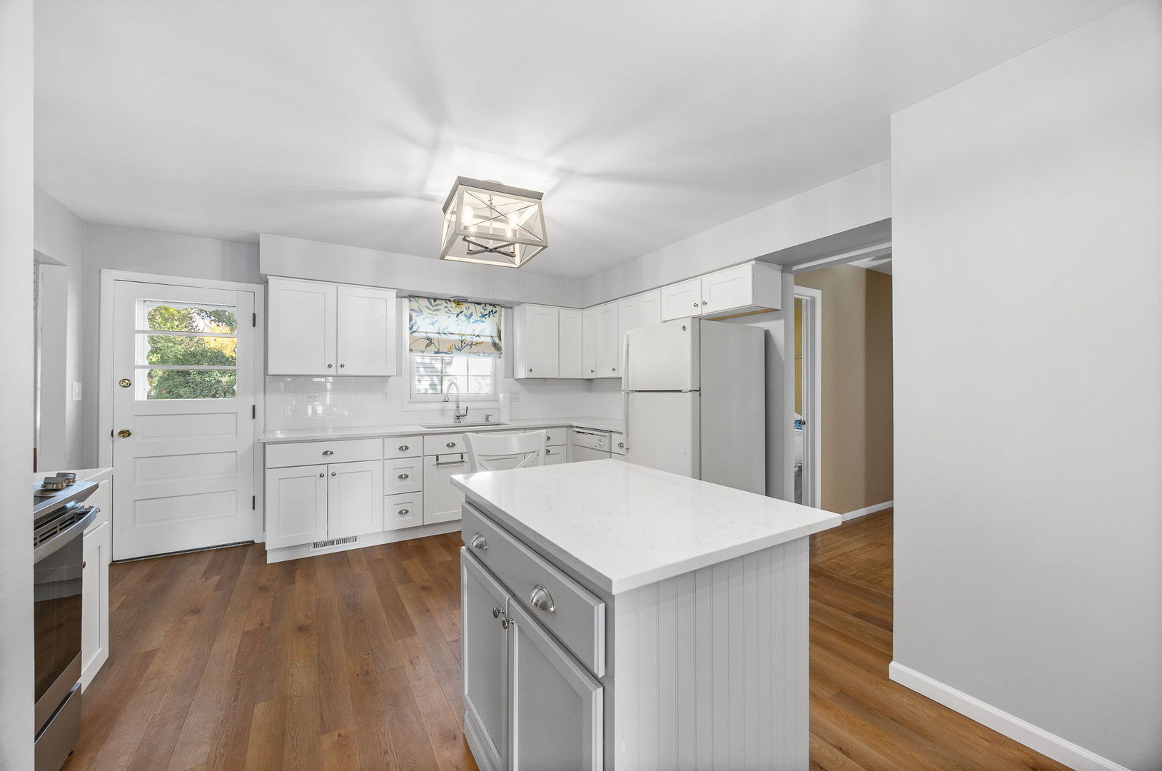 462 Fairview Avenue, Glen Ellyn, IL 60137