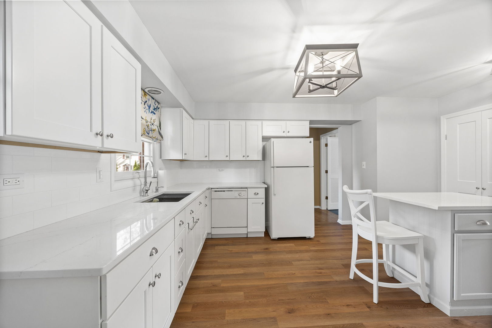 462 Fairview Avenue, Glen Ellyn, IL 60137