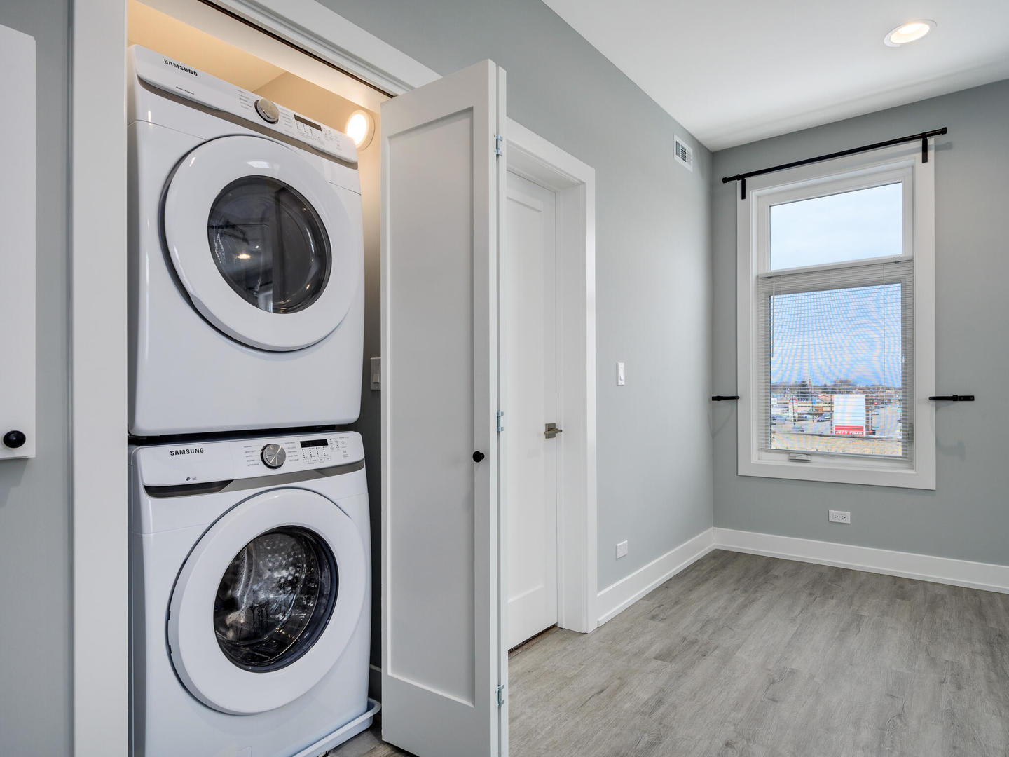 5528 W Gettysburg Street #1, Chicago, IL 60630