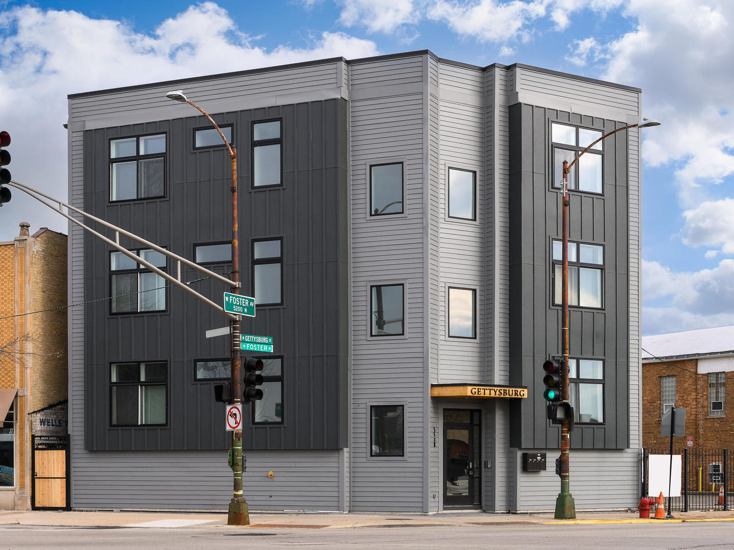 5528 W Gettysburg Street #1, Chicago, IL 60630