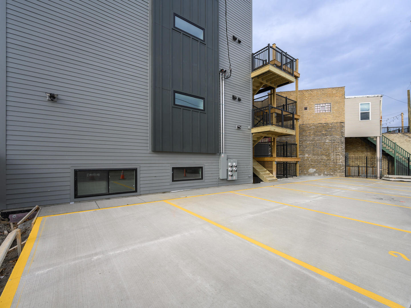 5528 W Gettysburg Street #1, Chicago, IL 60630