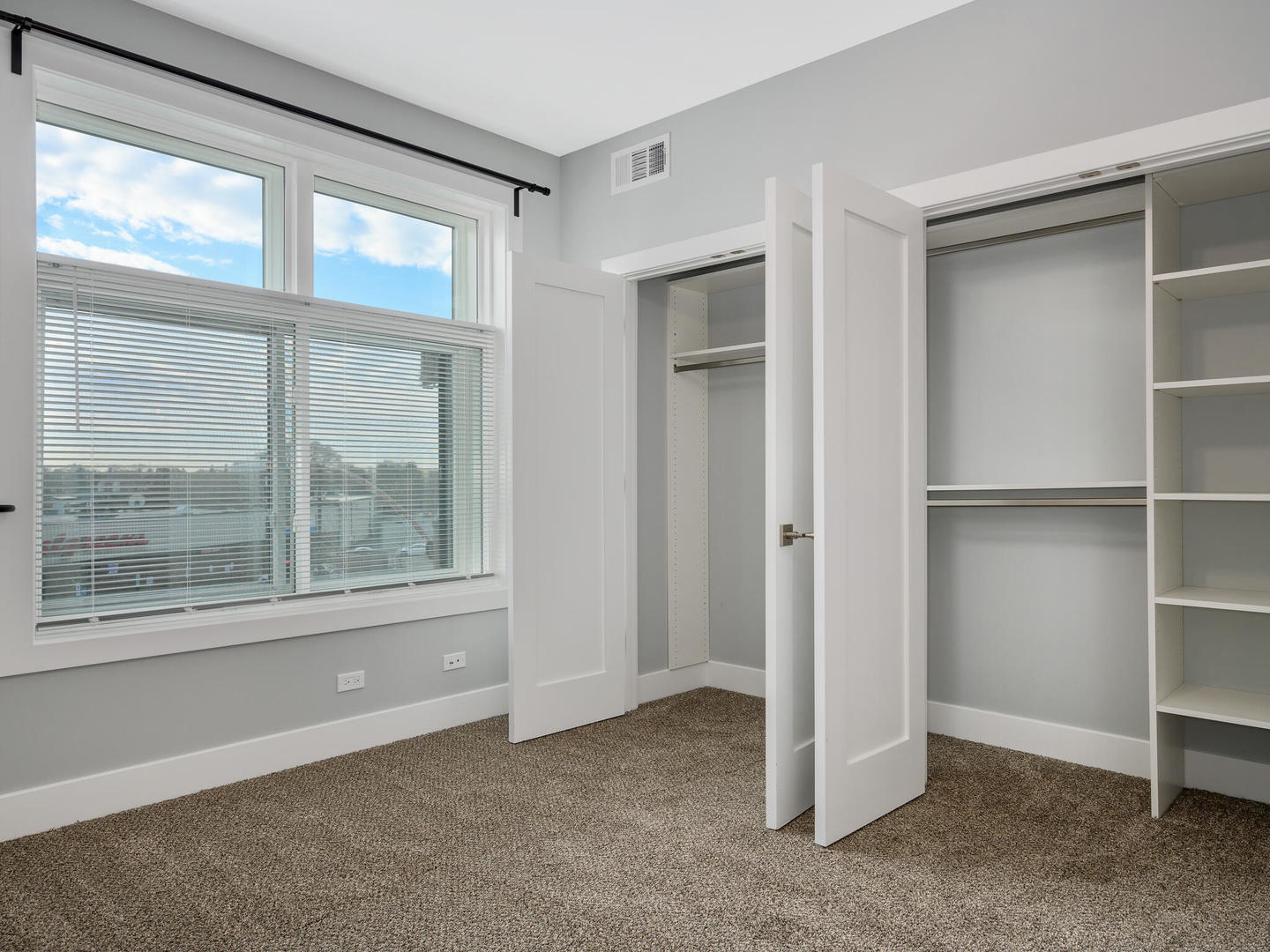 5528 W Gettysburg Street #1, Chicago, IL 60630